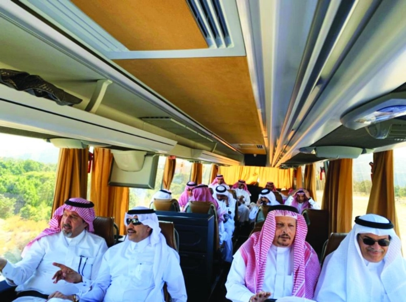 لجنة الشورى خلال الجولة (مكة)