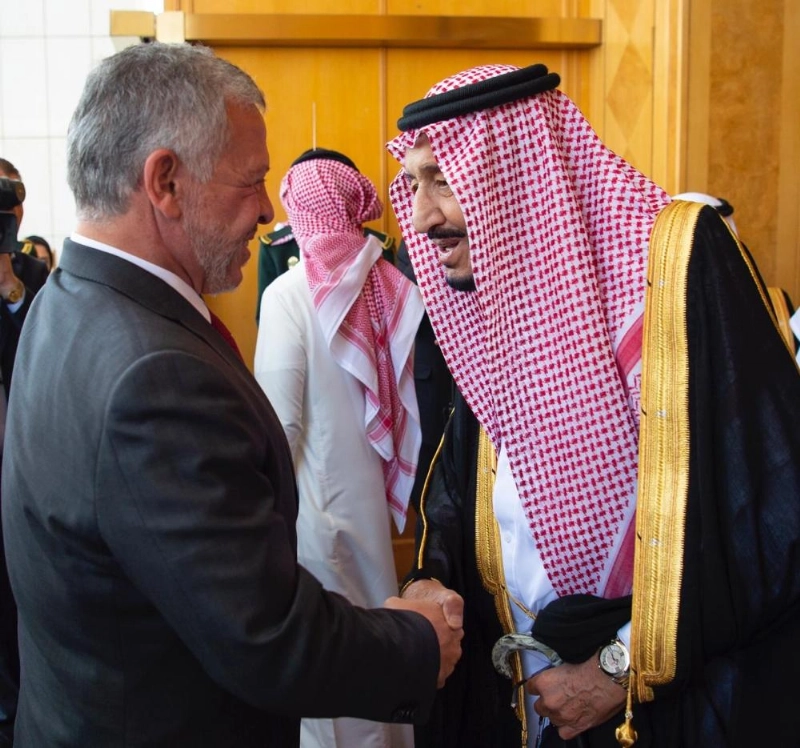 خادم الحرمين الشريفين يستقبل ملك المملكة الأردنية الهاشمية