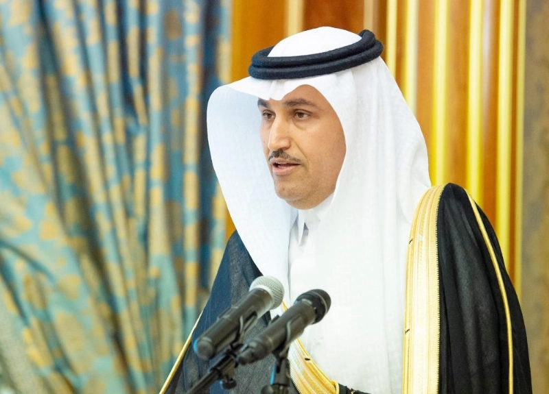 صالح الجاسر مؤديا القسم (واس)