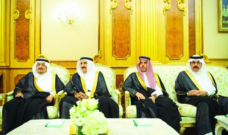 الوزراء والمسؤولون من البلدين خلال اللقاء (واس)