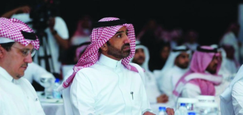 وزير العمل يرعى إطلاق المنتجات (بنك التنمية)