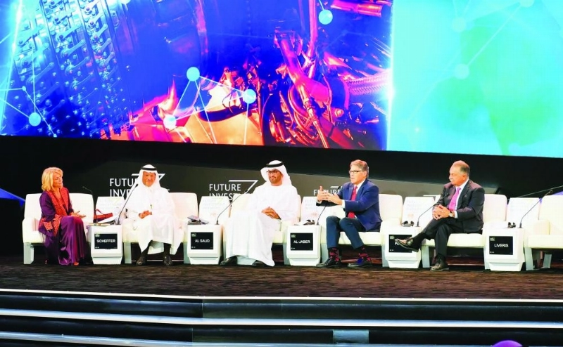 المتحدثون في الجلسة (مبادرة مستقبل الاستثمار)