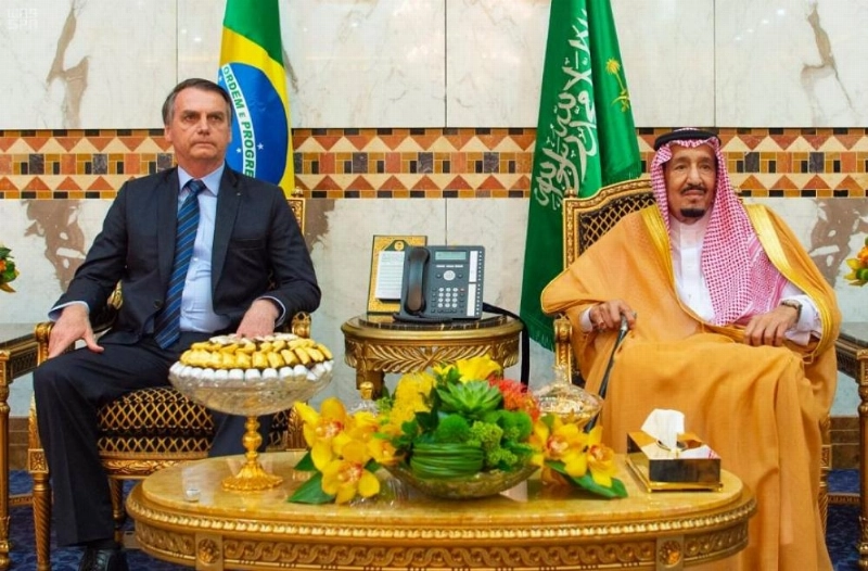 خادم الحرمين الشريفين يستقبل رئيس جمهورية البرازيل الاتحادية ويقيم مأدبة غداء تكريماً له (واس)