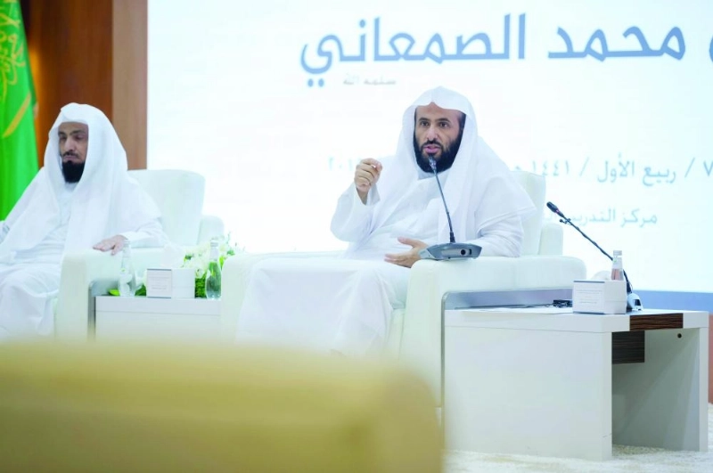 وليد الصمعاني خلال اللقاء التعريفي الأول (مكة)