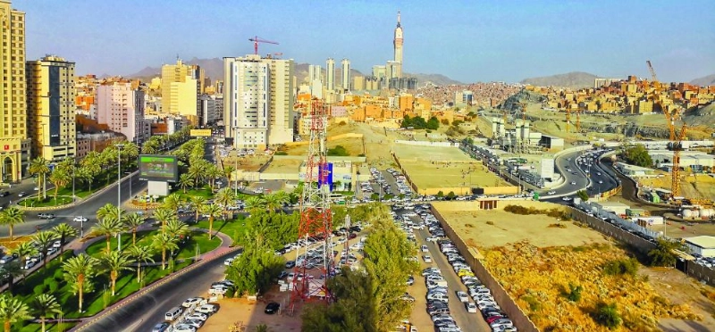 من مشروع الطريق الموازي بالعاصمة المقدسة (مكة)