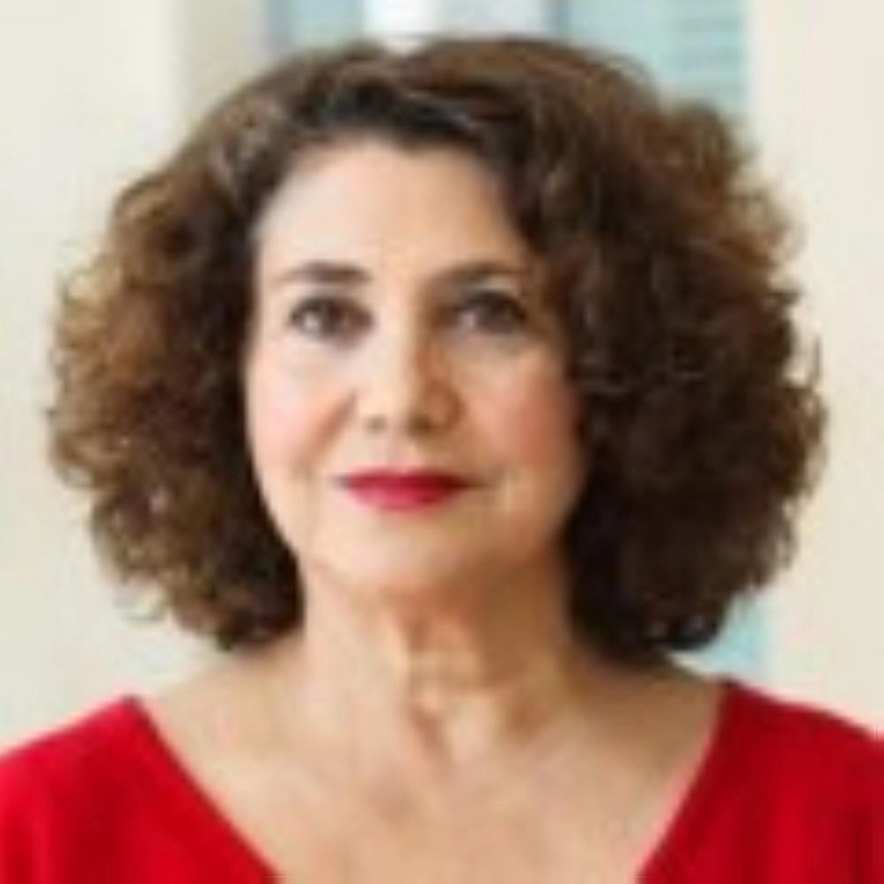 الكاتبة الين كامارك (مكة)