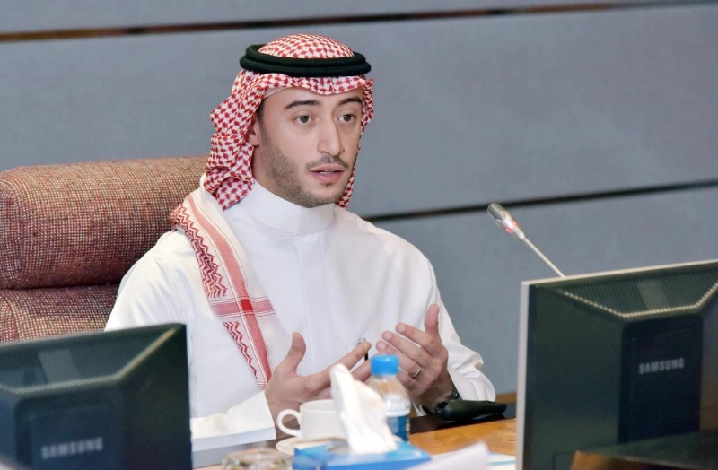 العمير يتحدث في الورشة (مكة)