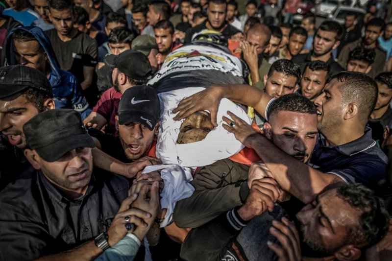 الفلسطينيون يشيعون جثمان بهاء أبوالعطا (د ب أ)