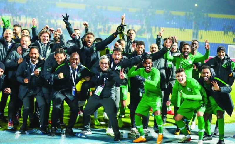 فرحة لاعبي المنتخب السعودي وجهازهم الفني (إعلامي المنتخب)