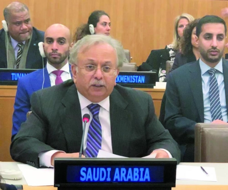 عبدالله المعلمي ملقيا بيان المملكة (واس)