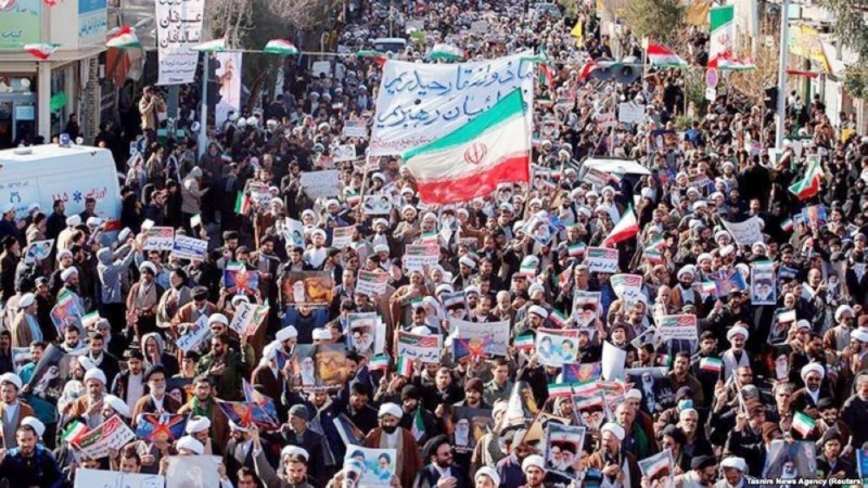 المظاهرات تجتاح شوارع طهران (مكة)