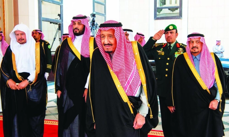 الملك سلمان خلال افتتاحه أمس أعمال السنة الرابعة من الدورة السابعة لمجلس الشورى