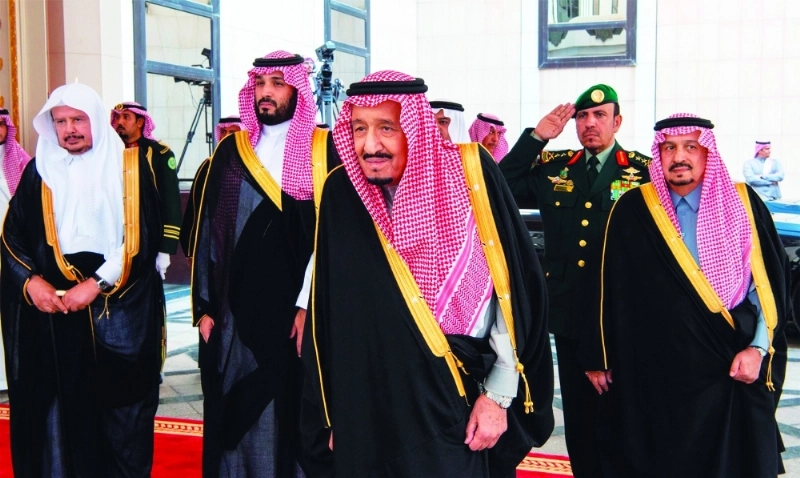 الملك سلمان خلال افتتاح أعمال السنة الرابعة من الدورة السابعة للشورى بحضور ولي العهد (واس)