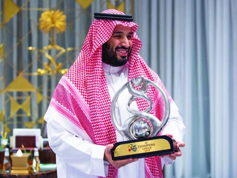 الأمير محمد بن سلمان خلال استقباله فريق الهلال (واس)