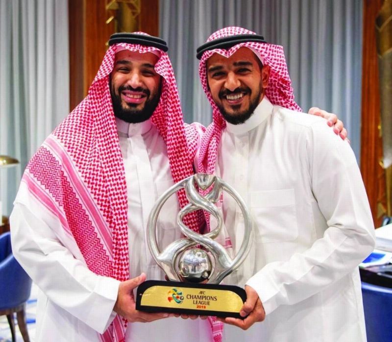 الأمير محمد بن سلمان خلال استقباله فريق الهلال (واس)