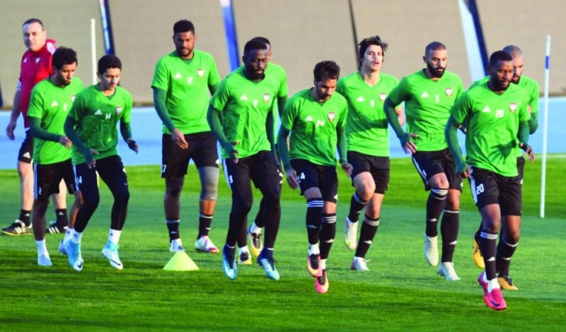 جانب من تدريبات المنتخب الإماراتي لكرة القدم (مكة)