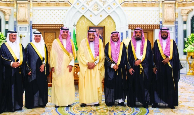 الملك سلمان لدى استقباله رئيس ومسؤولي الديوان العام للمحاسبة