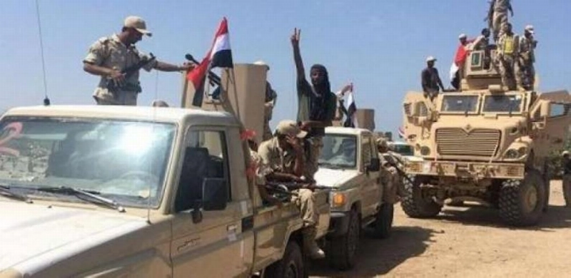 قوات الجيش اليمني تتقدم في أحد المحاور (مكة)