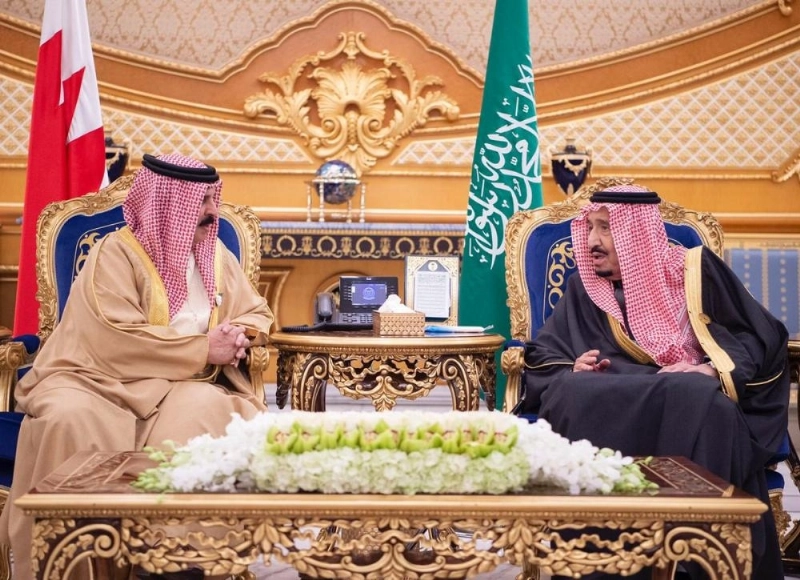 خادم الحرمين في حديث مع ملك البحرين (واس)