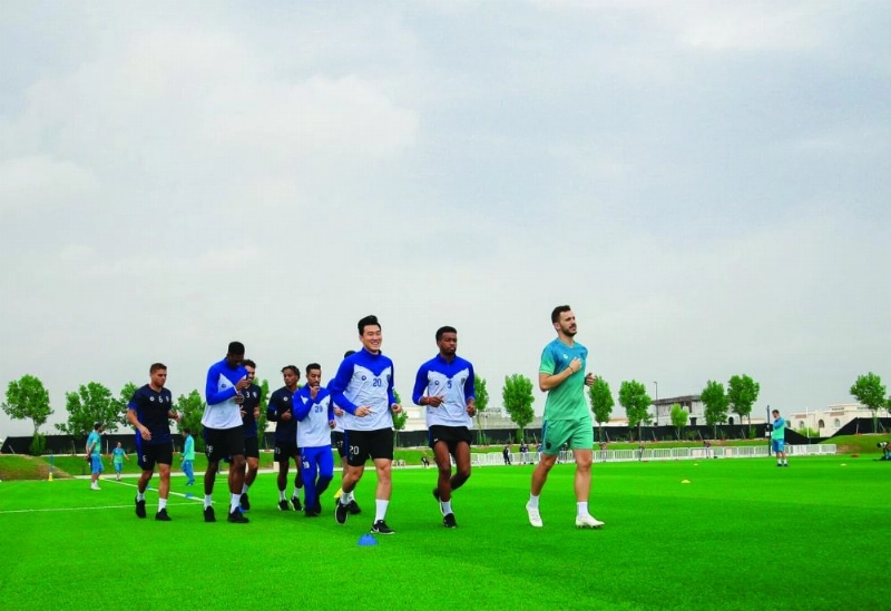 تدريبات خفيفة للتشكيلة الأساسية أمام الترجي (إعلامي الهلال)