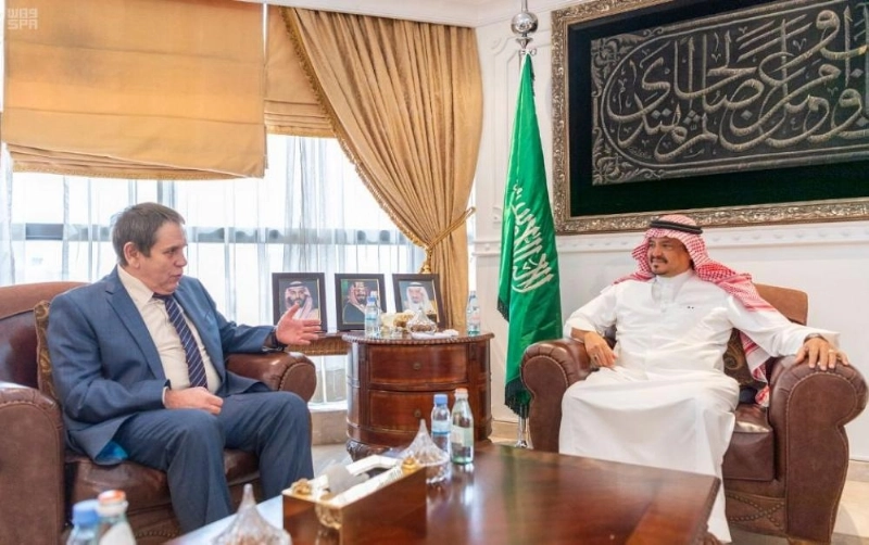 محمد بنتن ملتقيا سيرجي كوزلوف (واس)
