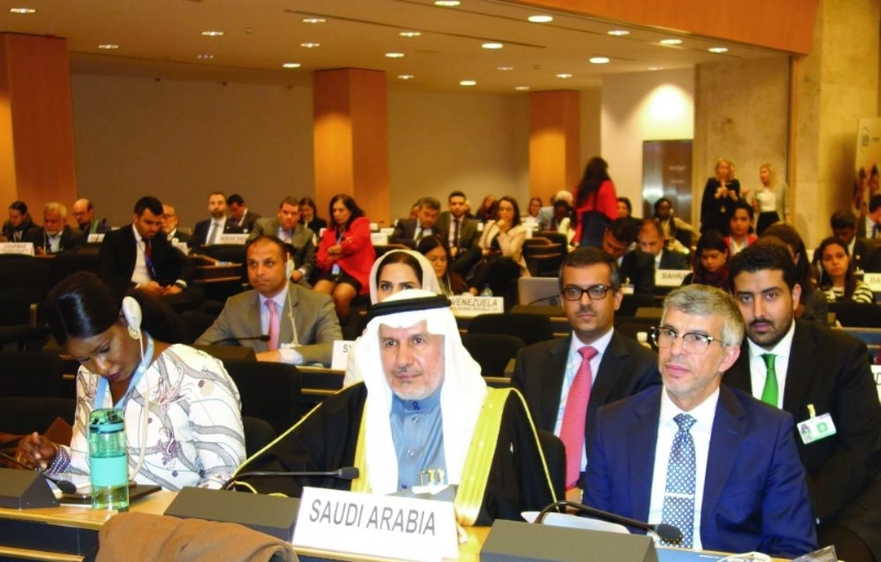 الربيعة خلال مشاركته في المنتدى العالمي الأول للاجئين (واس)