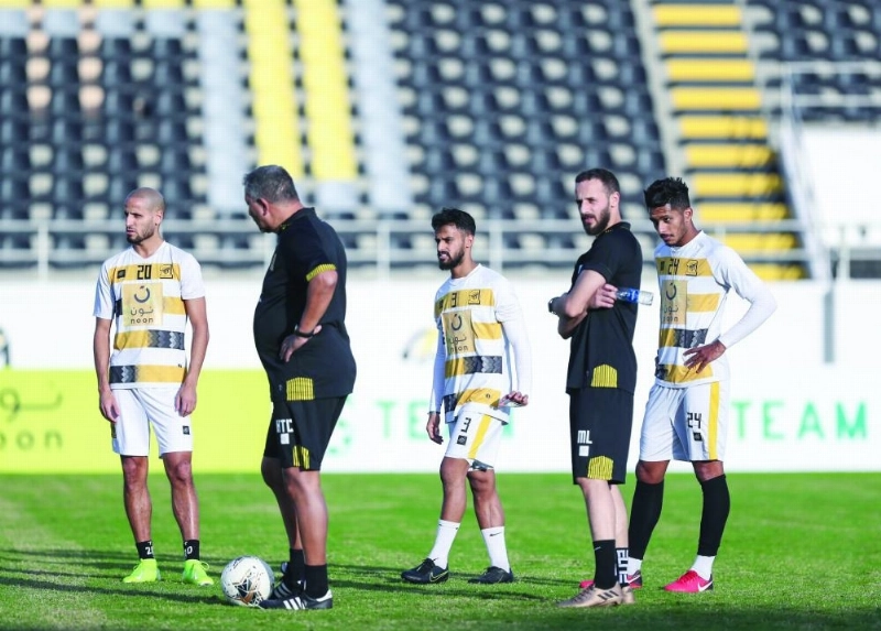 ترقب على وجوه لاعبي الاتحاد خلال التدريبات (إعلامي الاتحاد)