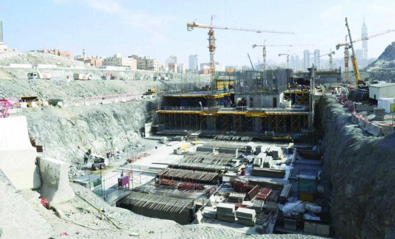 من أعمال مشروع طريق الملك عبدالعزيز (مكة)