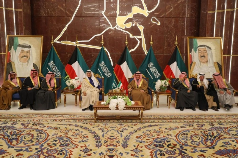 الوزيران على هامش توقيع الاتفاقية (الطاقة)