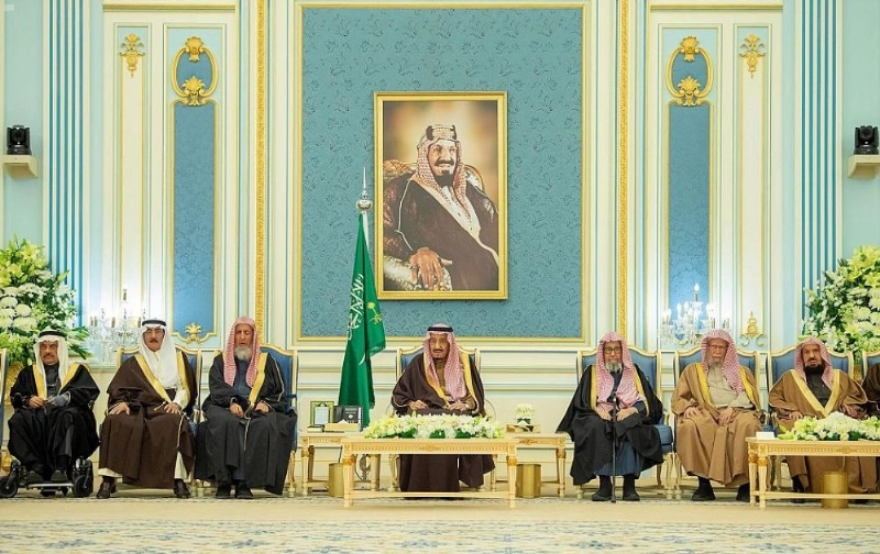 خادم الحرمين الشريفين يستقبل الأمراء