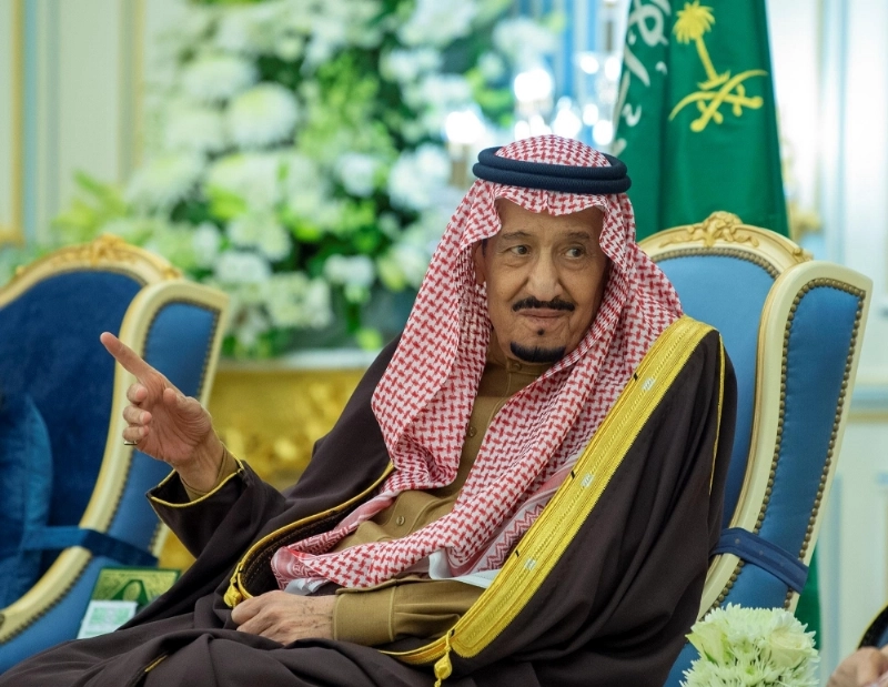 من مراسم الاستقبال في الرياض أمس