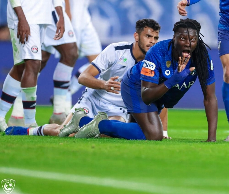 قوميز يحتفل بأحد أهدافه في العدالة أمس (إعلامي الهلال)