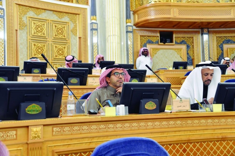 من جلسة الشورى أمس (مكة)