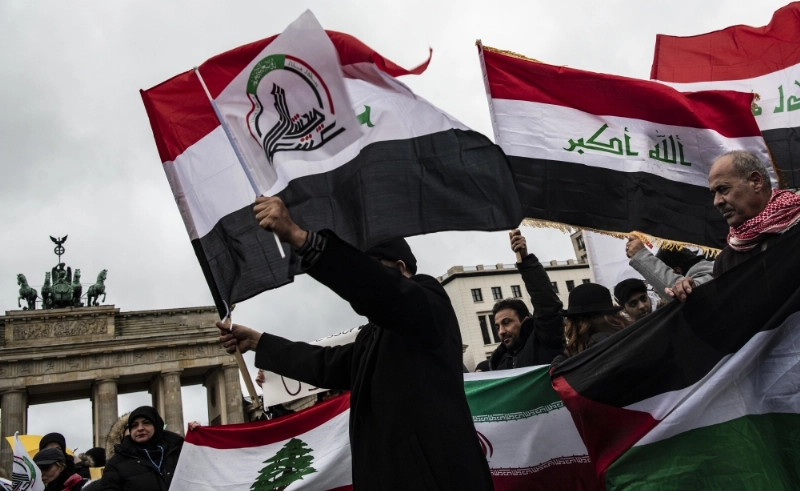 احتجاجات أمام السفارة الأمريكية في بغداد (د ب أ)