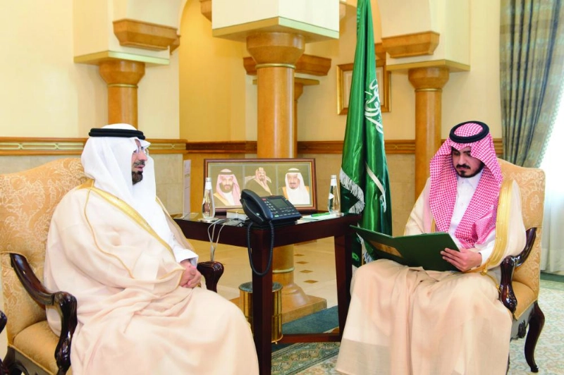.. وخلال استقباله عبدالإله بن مشيط (مكة)