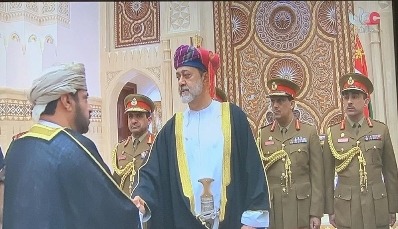 السلطان هيثم عقب تنصيبه (مكة)