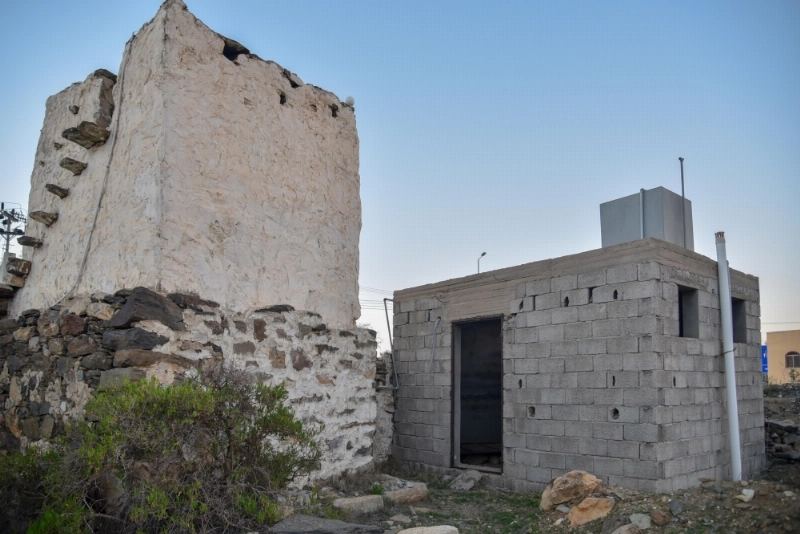 مسجد جرير البجلي قبل الترميم