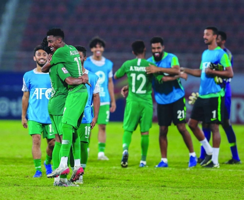 لاعبو المنتخب يحتفلون بتجاوز سوريا (إعلامي المنتخب)