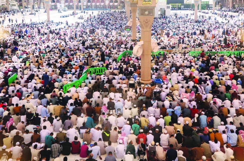 من صلاة الجمعة بالمسجد النبوي (مكة)