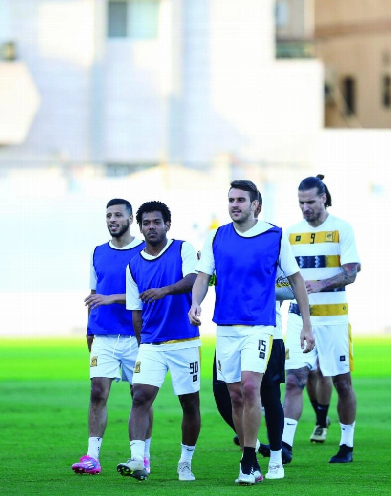 برونو أوفيني في تدريبات الاتحاد (إعلامي الاتحاد)