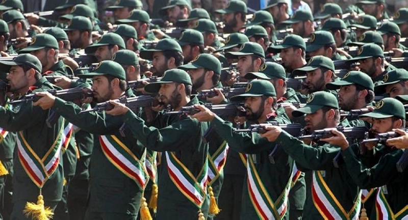 الحرس الثوري يستخدم أسلحة تقليدية (مكة)