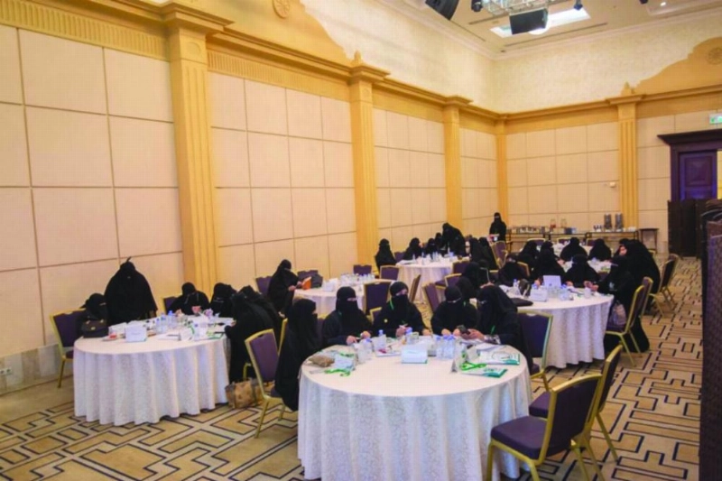 مشاركات في الورشة بالرياض أمس (مكة)