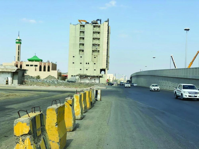 البرج كما بدا في حي النوارية بالعاصمة المقدسة (مكة)