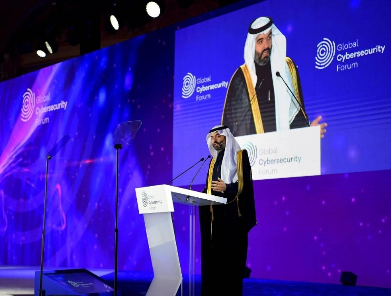 عبدالله السواحه ملقيا كلمته