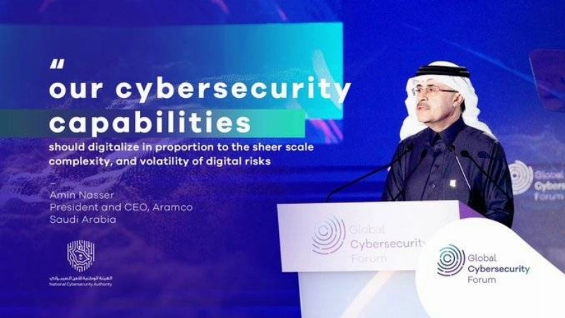 أمين الناصر ملقيا كلمته