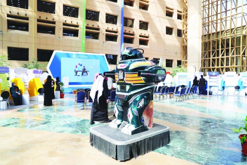 تركيب لوحات مشروعات المشاركين (مكة)