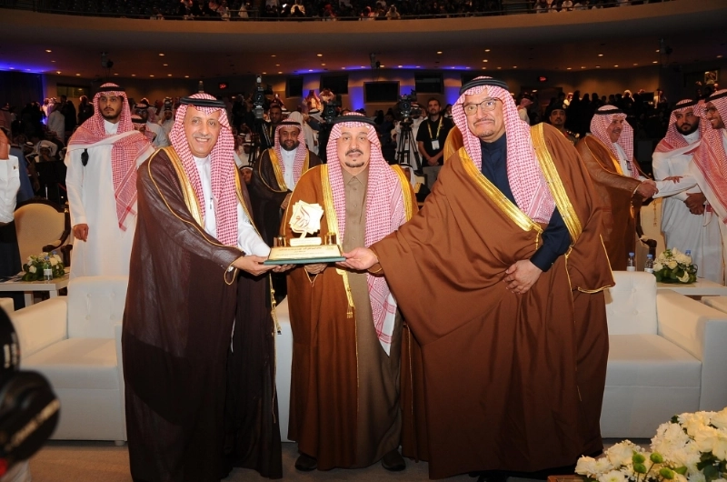 أمير الرياض يتوج الفائزين في التصفيات النهائية للأولمبياد الوطني "إبداع 2020"