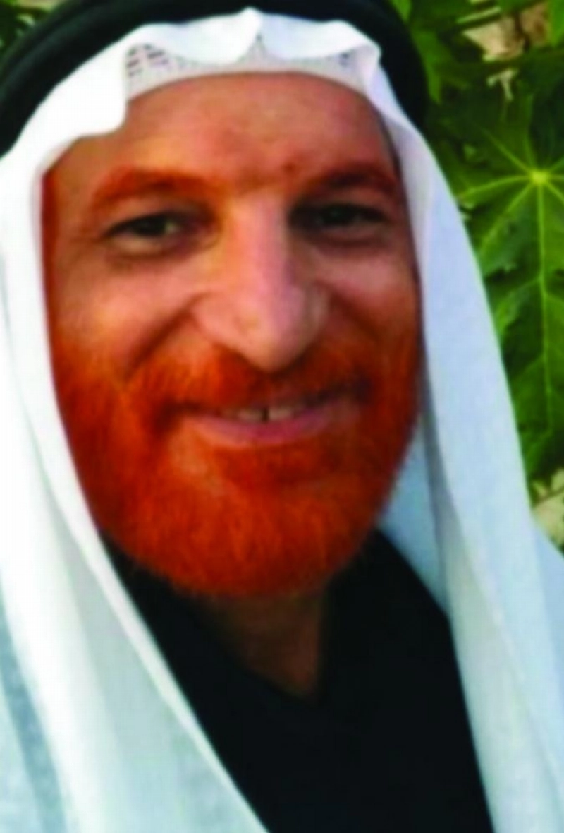 علي الخنيزي