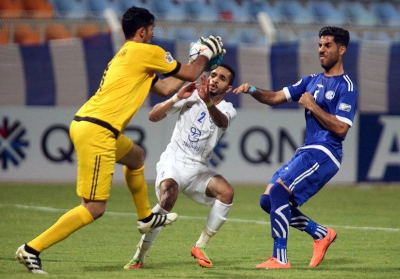 لقاء سابق بين الهلال السعودي والاستقلال الإيراني (مكة)