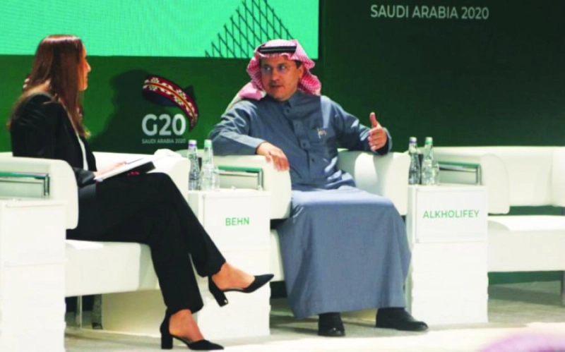 الخليفي متحدثا في المؤتمر (مجموعة العشرين)